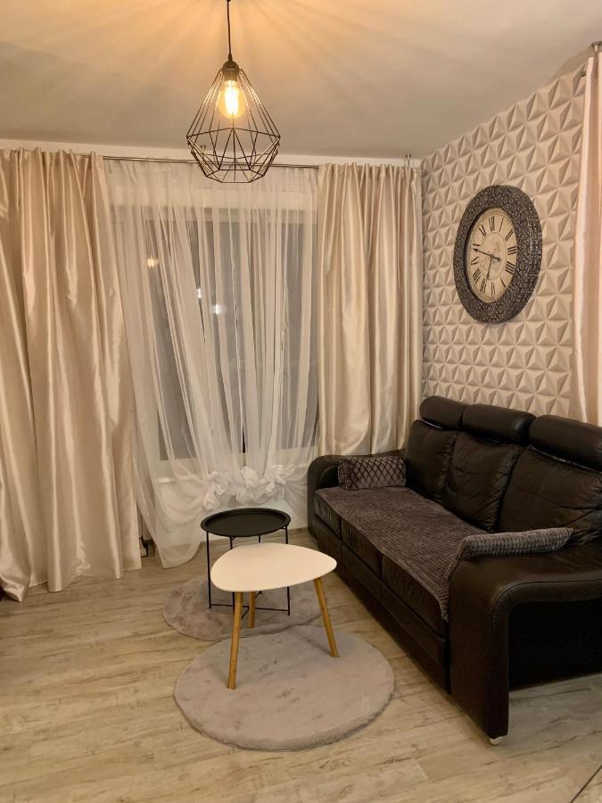 Uroczy Apartament Z Patio Szczecin Kültér fotó
