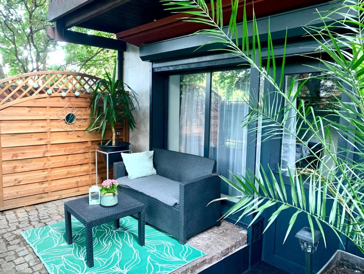 Uroczy Apartament Z Patio Szczecin Kültér fotó
